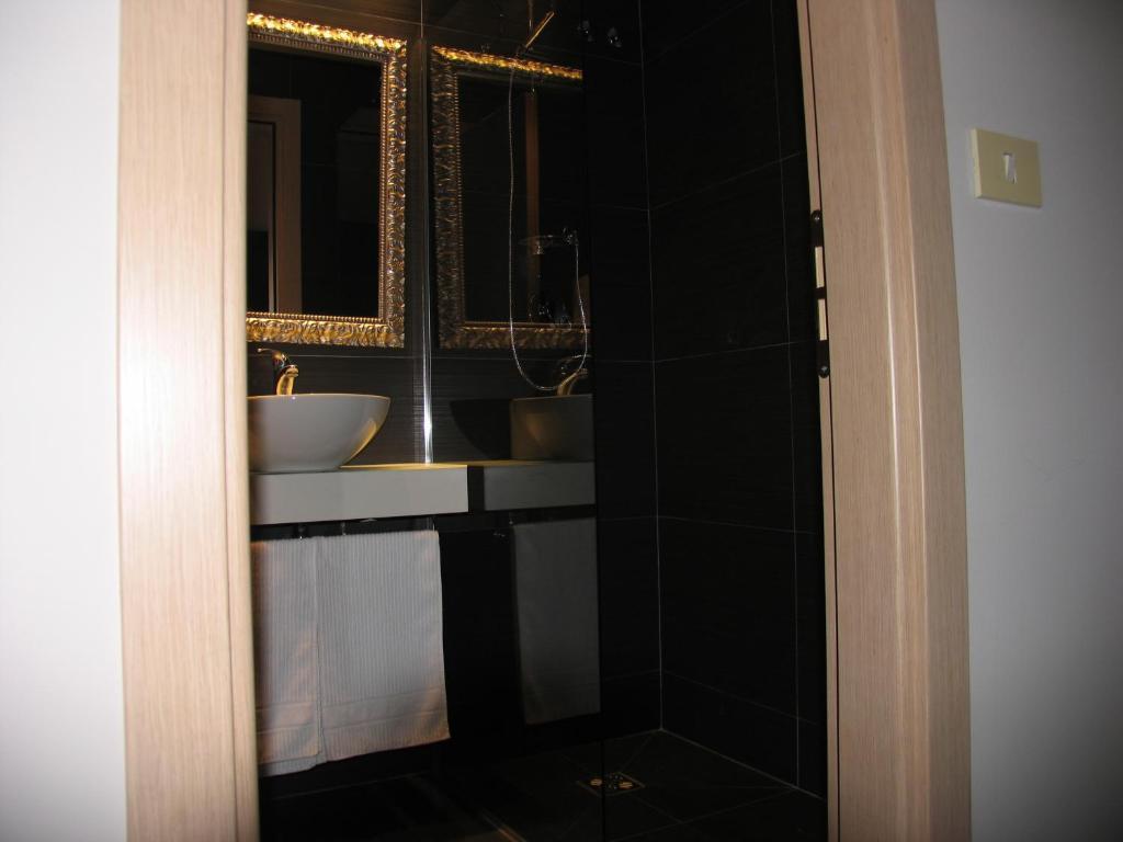 רימיני Hotel Aiglon מראה חיצוני תמונה