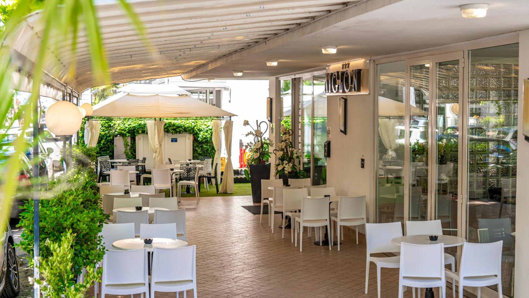 רימיני Hotel Aiglon מראה חיצוני תמונה