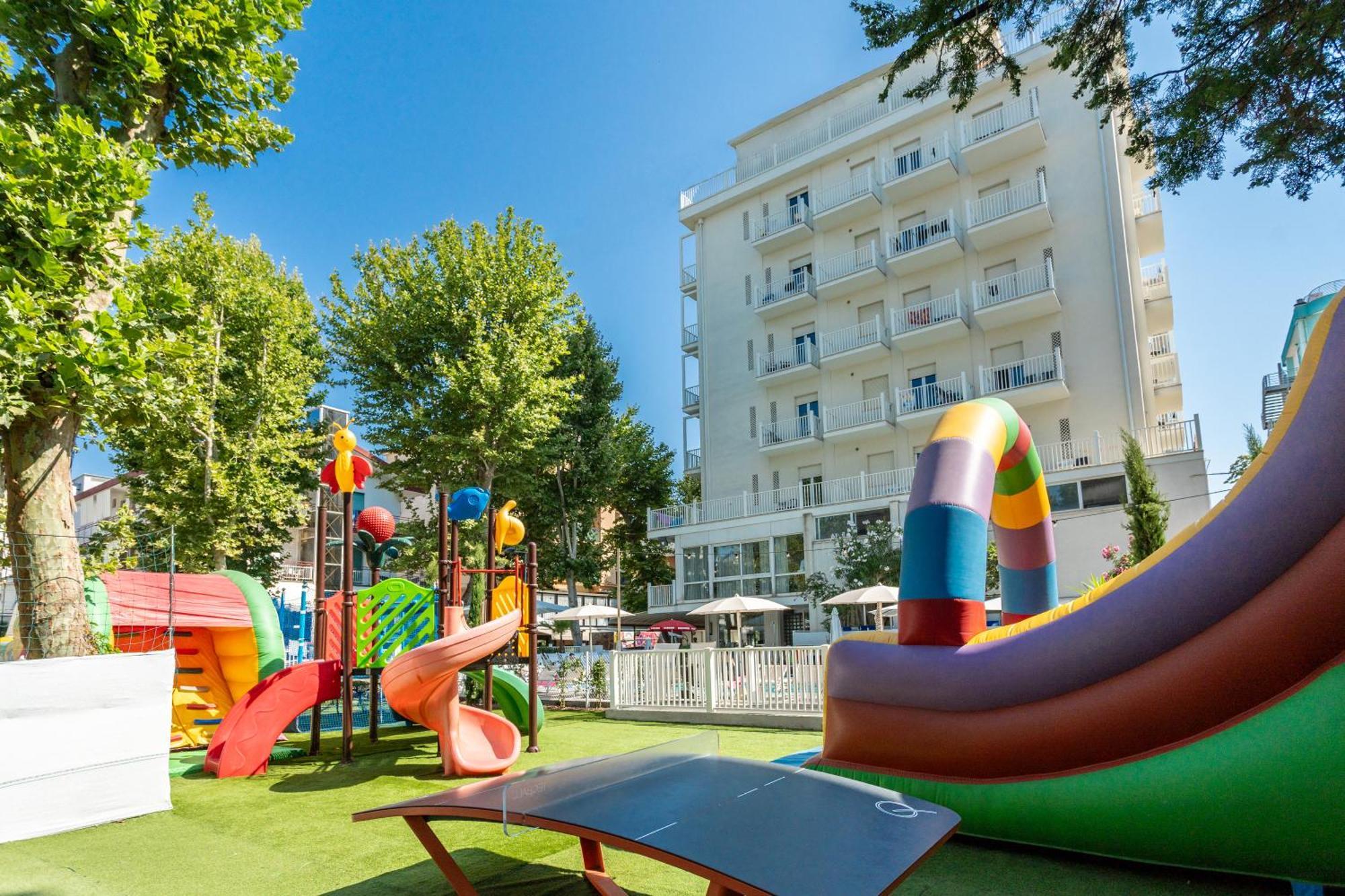 רימיני Hotel Aiglon מראה חיצוני תמונה